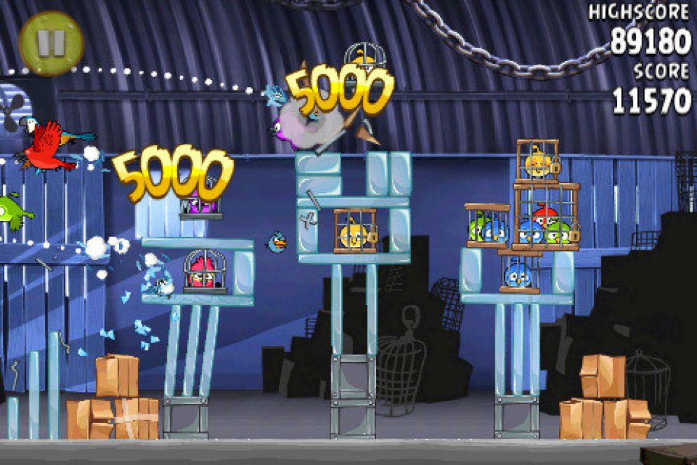 Screenshot ze hry Angry Birds Rio - Recenze-her.cz