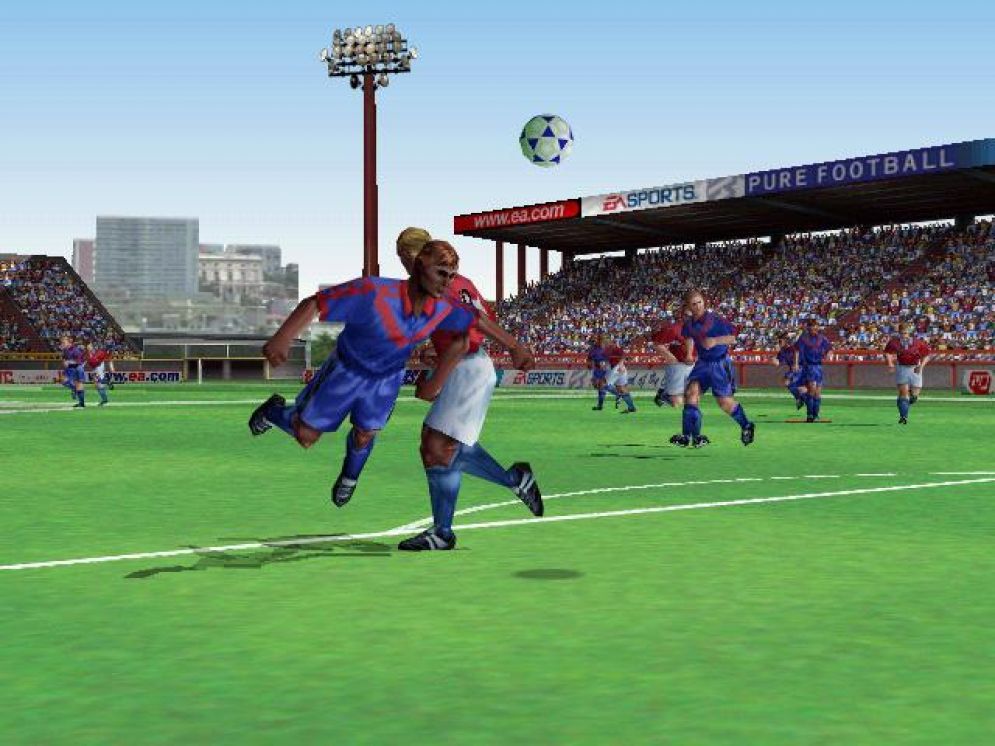 Screenshot ze hry FIFA 2000 - Recenze-her.cz