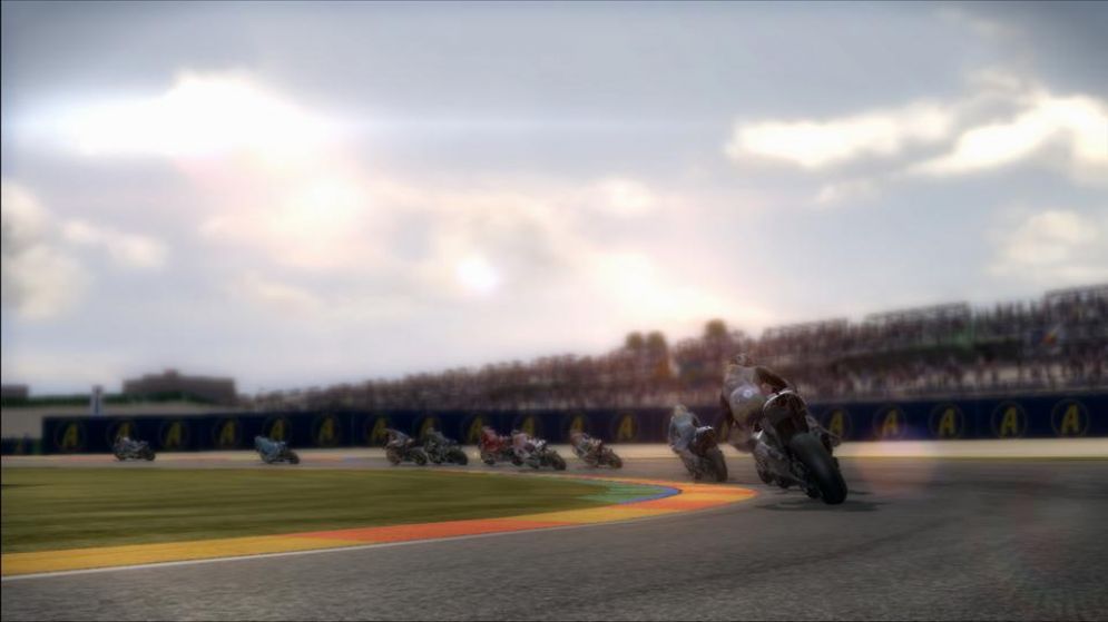 Screenshot ze hry MotoGP 10/11 - Recenze-her.cz